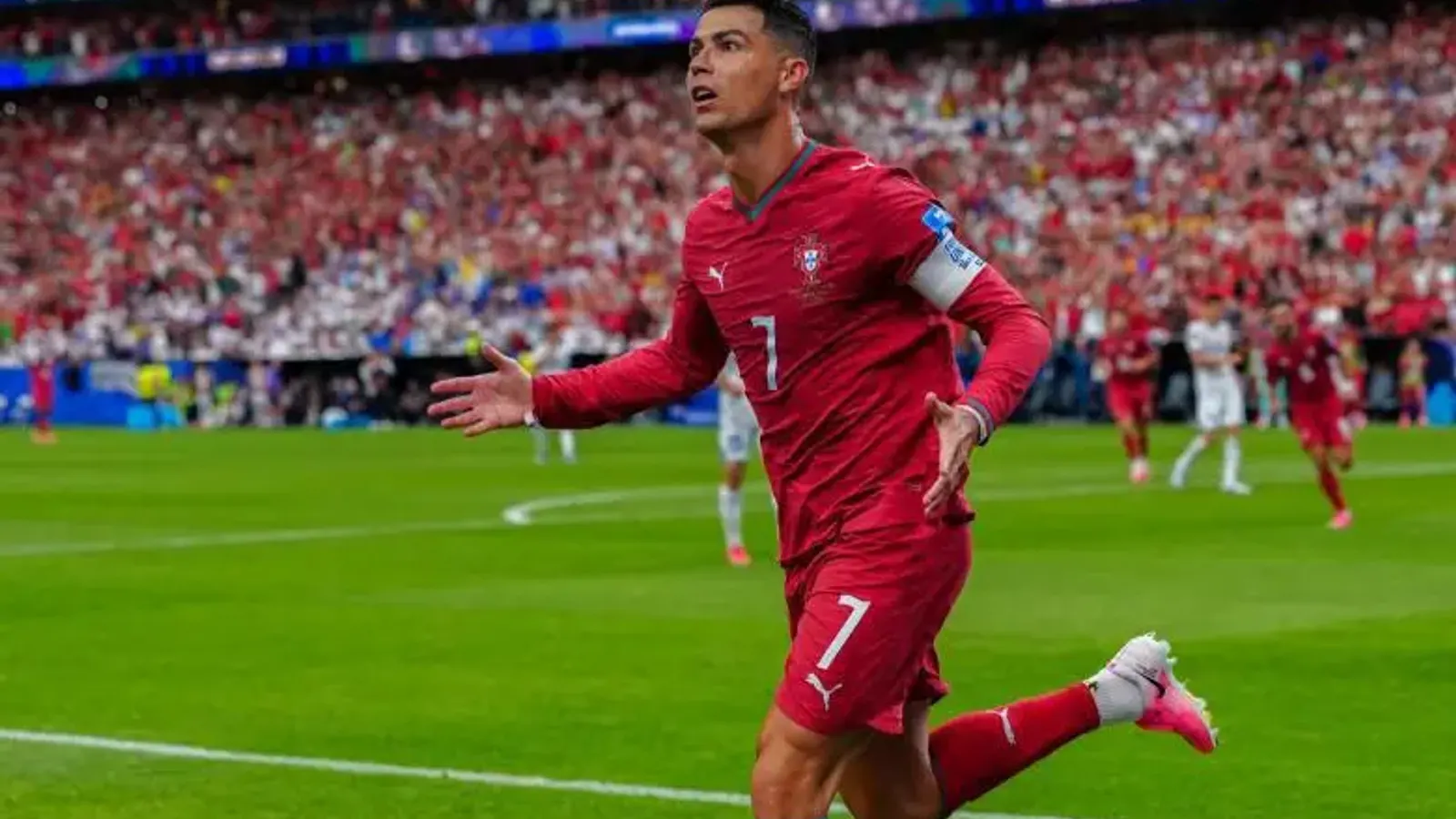 Cristiano anota en su sexto Mundial y bate tres récords, Inglaterra y Ghana empatan a cero y ambas clasifican, Croacia elimina a Panamá